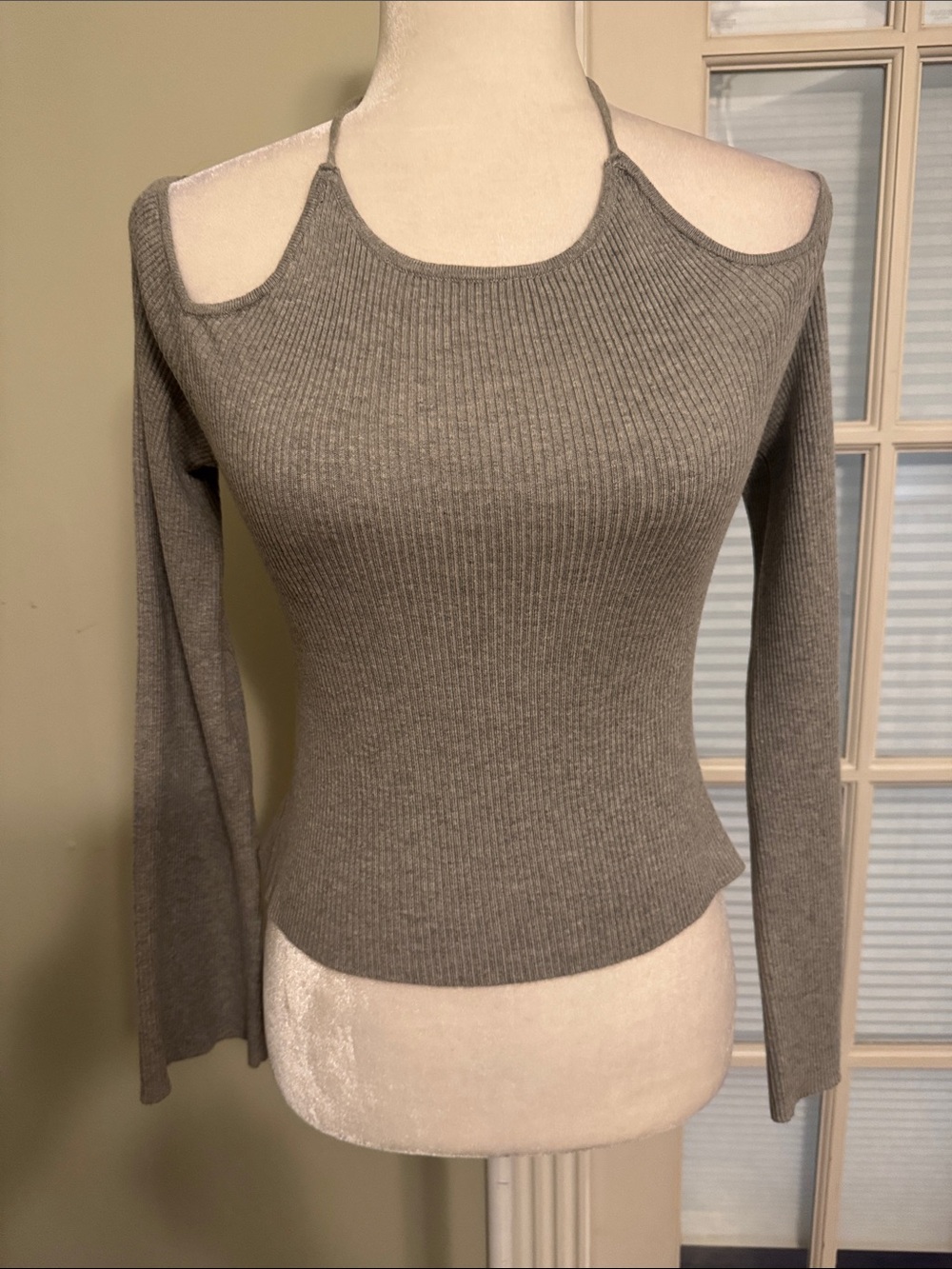 NWT Gray Ribbed Knit Sweater